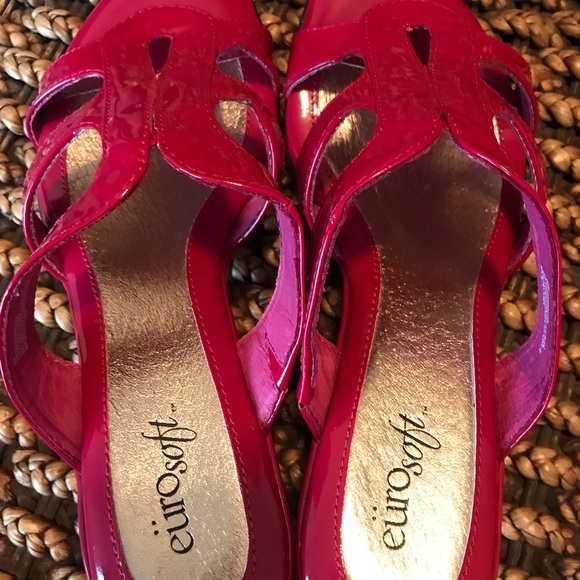 NWOT pink Wedge sandals - Picture 3 of 7